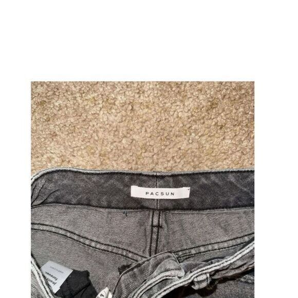PacSun Vintage Washed Distressed High Rise Mom Jeans Black‎ Denim Ripped - Picture 3 of 4